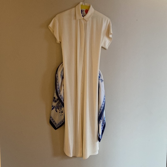 Beautiful white dress from Massimo Dutti no belt, FREE silk scarf - Picture 3 of 15
